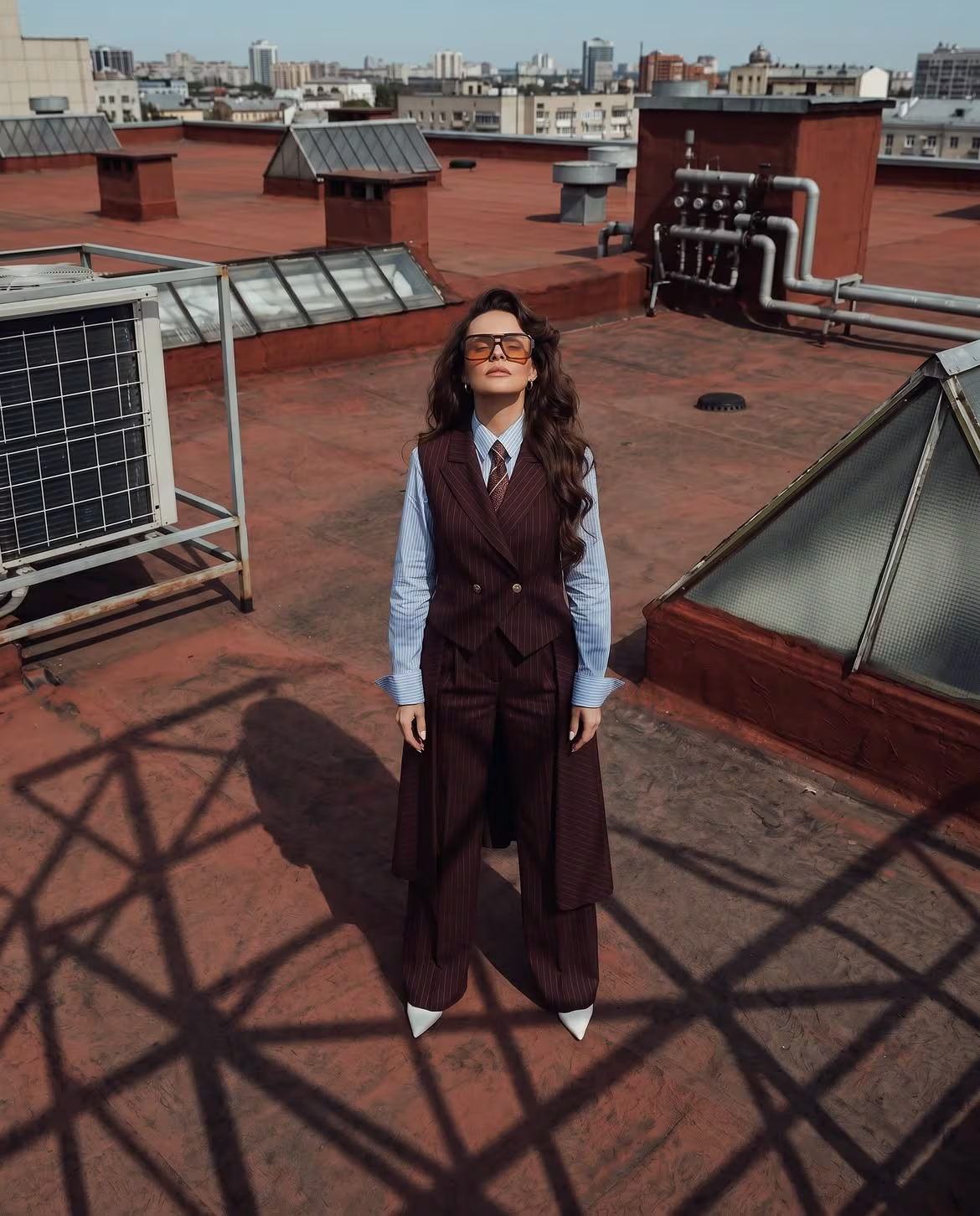 VANTA tailoring editorial, campaign frame 06